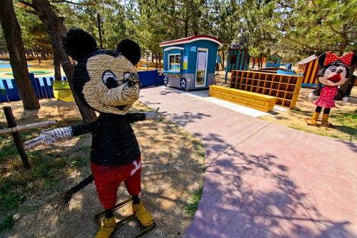 五一短剧吃瓜官网,揭秘热门剧情，带你畅游娱乐盛宴